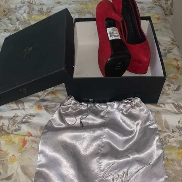 Giuseppe Zanotti pumps rare. 8!8.5! NEW NEVER WORN - Picture 5 of 6